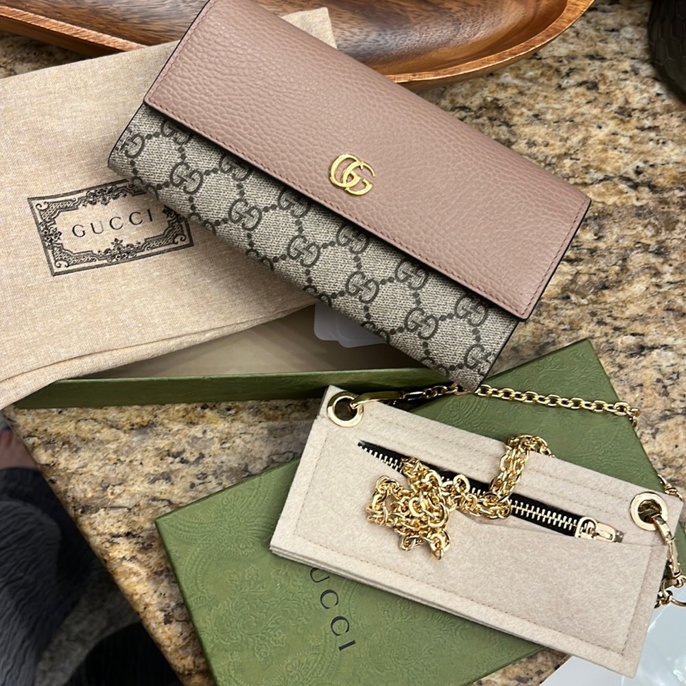 Gucci Continental Wallet - Barely Used